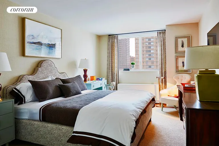 New York City Real Estate | View 200 East 94th Street, 2717 | Master Suite with generous closets | View 5