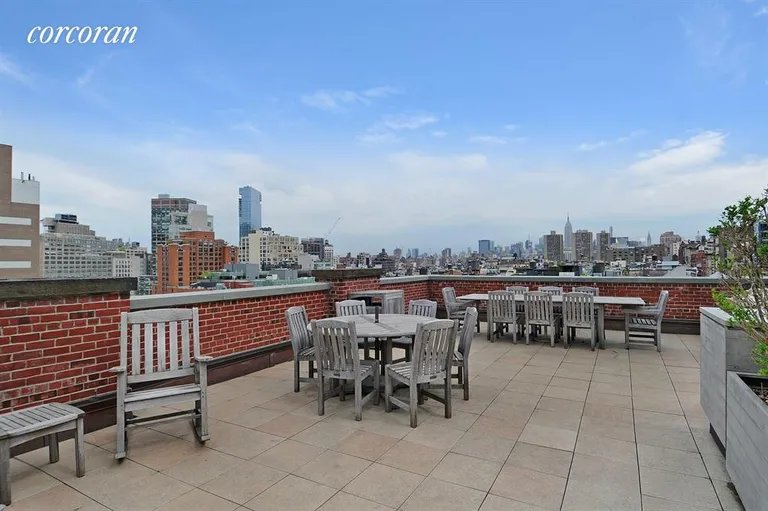 New York City Real Estate | View 45 Lispenard Street, 2E | 60" Grill, Shower, 360 Views | View 6