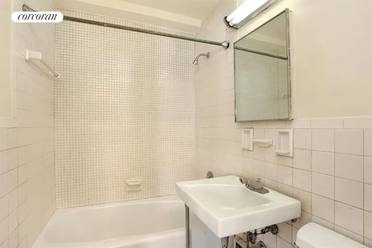 New York City Real Estate | View 225 East 57th Street, 8Q | Bathroom | View 4
