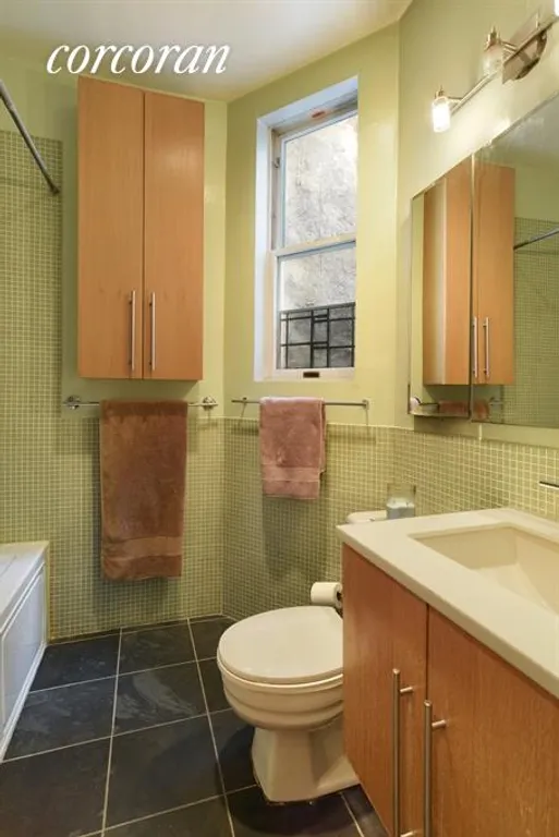 New York City Real Estate | View 246 5th Avenue, 4R | Bathroom | View 5