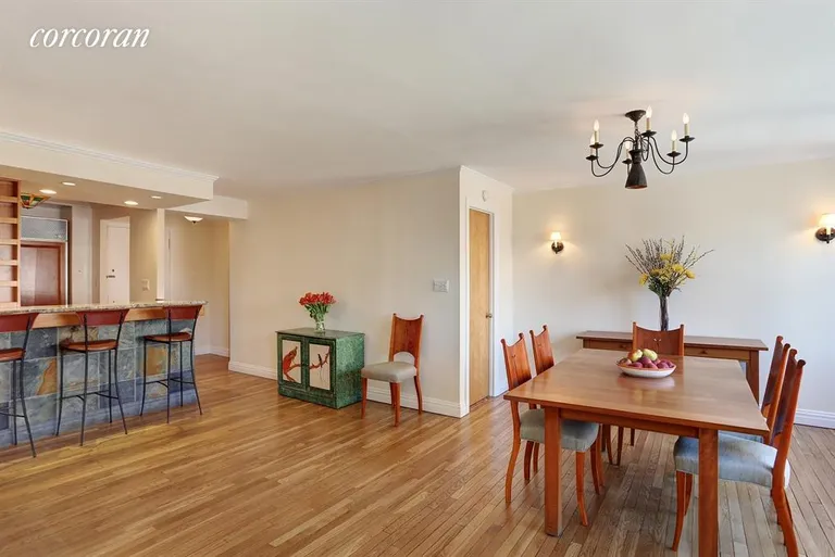 New York City Real Estate | View 201 West 70th Street, 11HI | room 3 | View 4