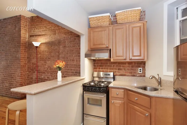 New York City Real Estate | View 333 East 92nd Street, 2C | room 1 | View 2
