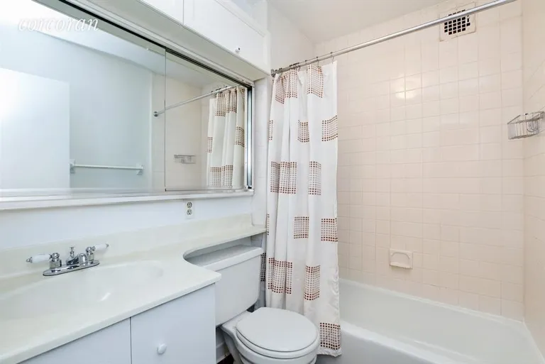 New York City Real Estate | View 333 East 92nd Street, 2C | room 2 | View 3