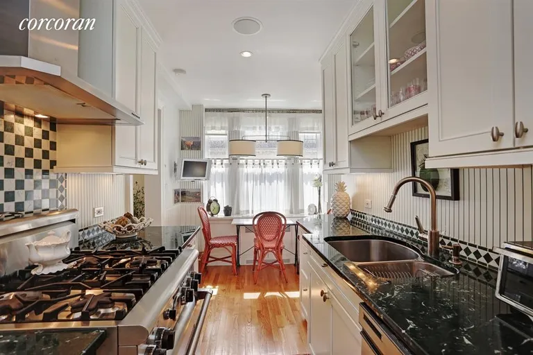 New York City Real Estate | View 21 East 90th Street, 6C | Kitchen | View 2