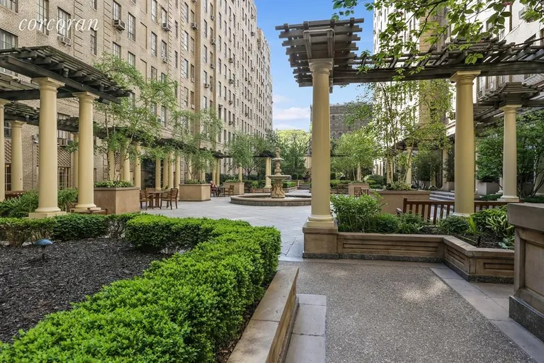 New York City Real Estate | View 340 West 57th Street, 2I | Garden | View 4