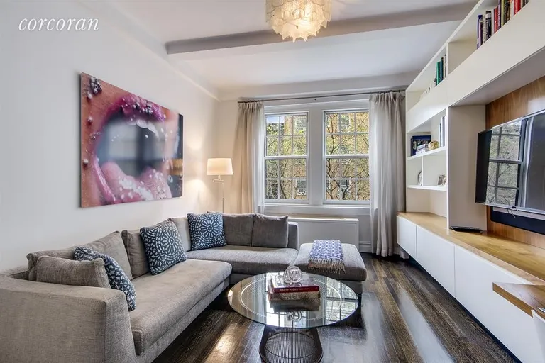 New York City Real Estate | View 120 West 70th Street, 5B | Living Room | View 4