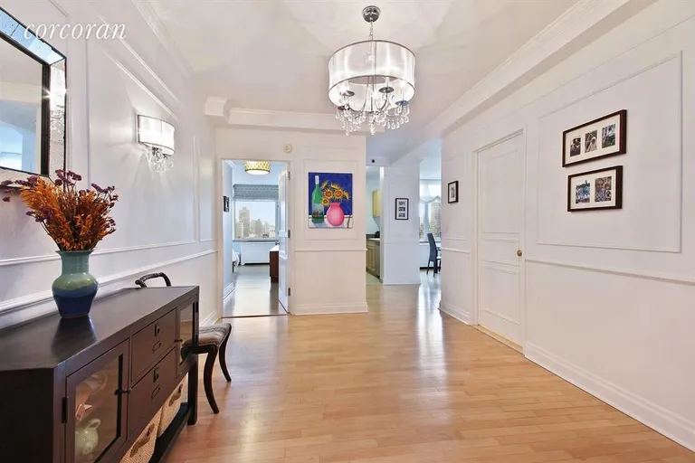 New York City Real Estate | View 1760 Second Avenue, 28C | Foyer | View 3