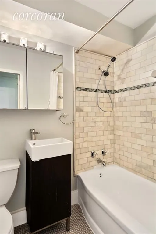 New York City Real Estate | View 100 La Salle Street, 6A | Bathroom | View 6