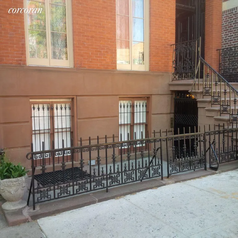 New York City Real Estate | View 10 Perry Street, GARDEN | room 1 | View 2