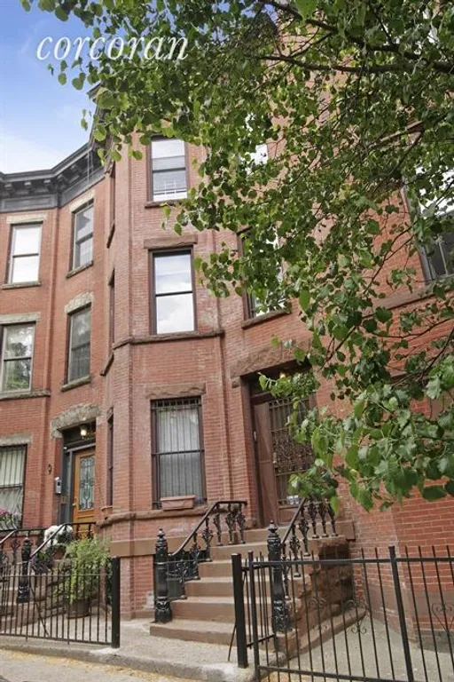 New York City Real Estate | View 12 Berkeley Place, 3 | Classic Park Slope beauty! | View 4