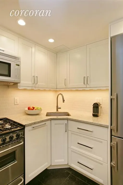 New York City Real Estate | View 121-123 West 80th Street, BR | Kitchen | View 6
