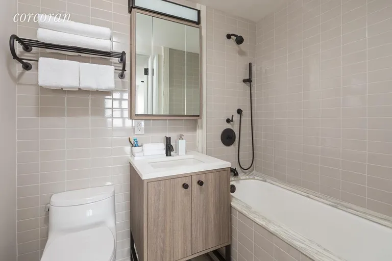 New York City Real Estate | View 175 West 95th Street, 26F | En-suite bathroom  | View 5