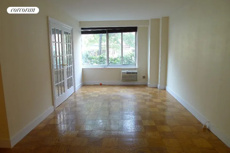 New York City Real Estate | View 400 Central Park West, 1G | Spacious living room | View 2