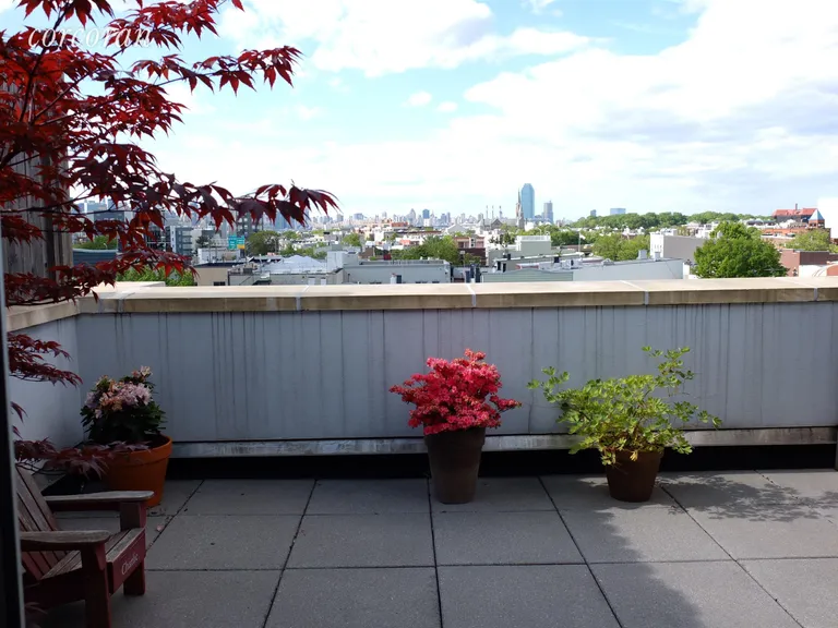 New York City Real Estate | View 131-145 Jackson Street, 145-4A | 2 Beds, 1 Bath | View 1