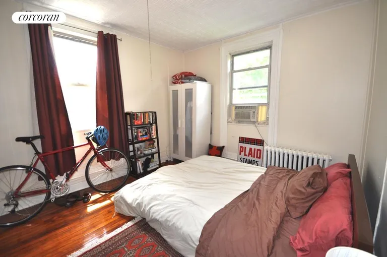 New York City Real Estate | View 28 South Portland Ave, 2R | room 4 | View 5