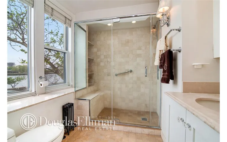 New York City Real Estate | View 25 East End Avenue, 1A | room 3 | View 4