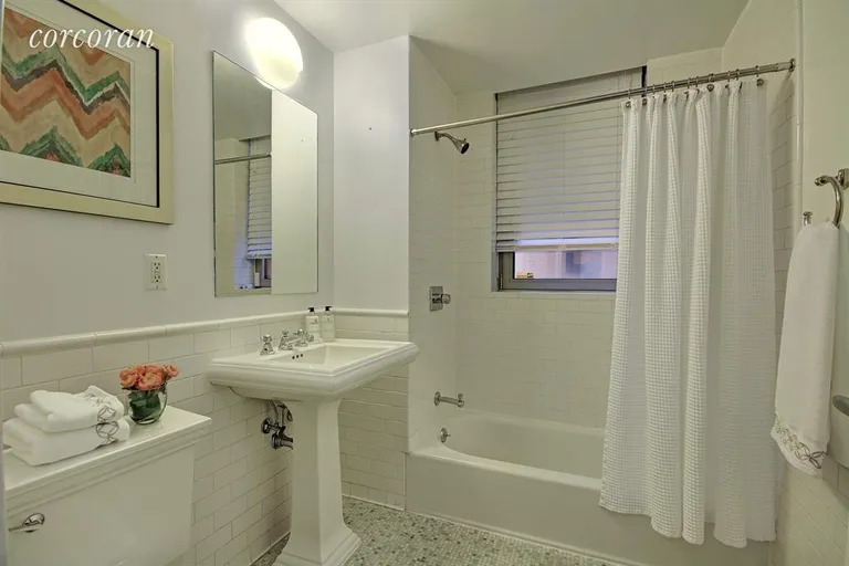 New York City Real Estate | View 224 West 18th Street, 3A | Bathroom | View 9