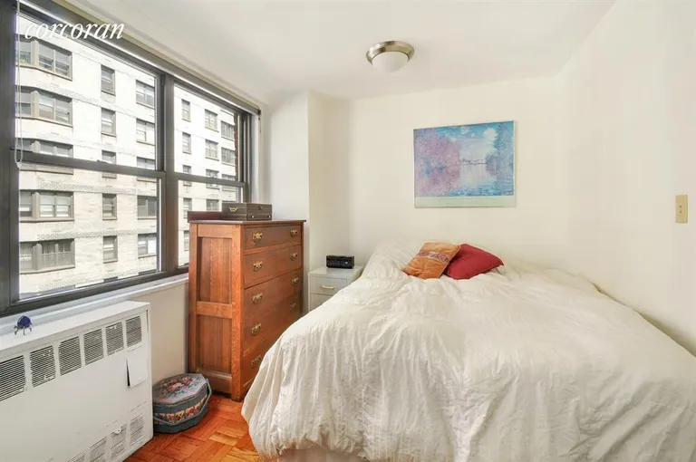 New York City Real Estate | View 209 East 56th Street, 7J | Bedroom | View 4
