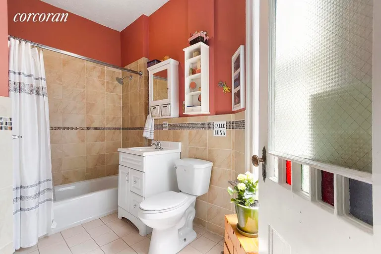 New York City Real Estate | View 145 West 105th Street, 5E | Bathroom | View 4