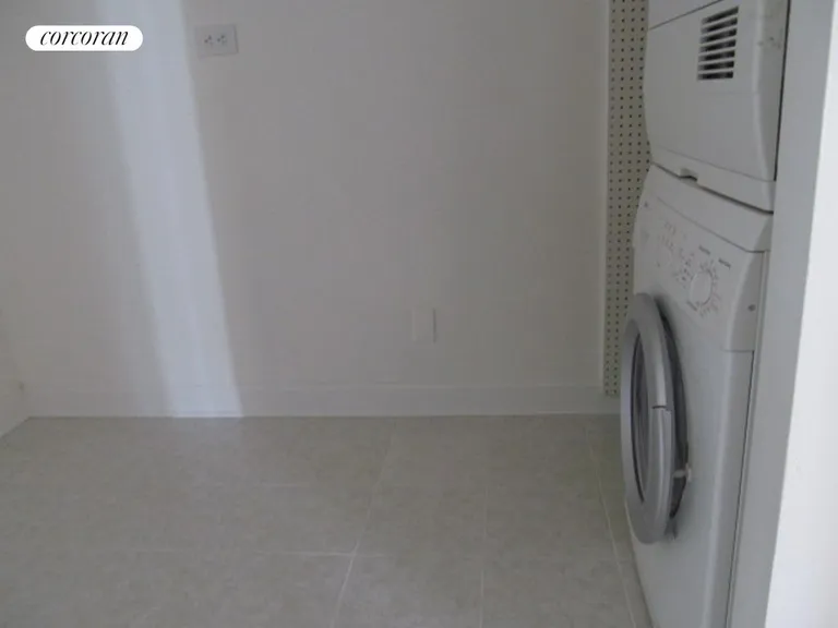 New York City Real Estate | View 255 West 85th Street, 11AB | Laundry ROOM! | View 12