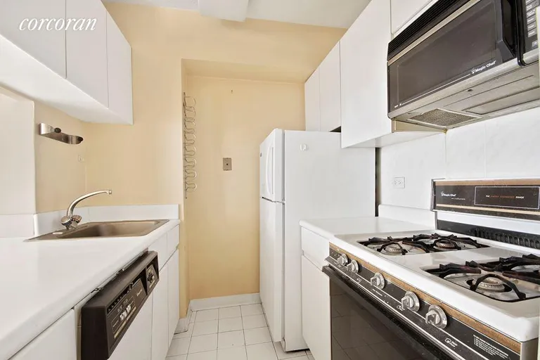 New York City Real Estate | View 250 East 40th Street, 12D | room 3 | View 4