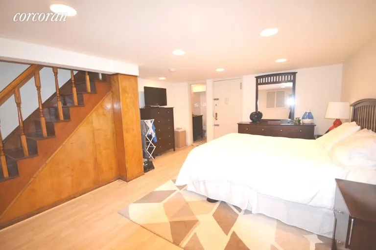 New York City Real Estate | View 25 West 70th Street, B | room 5 | View 6