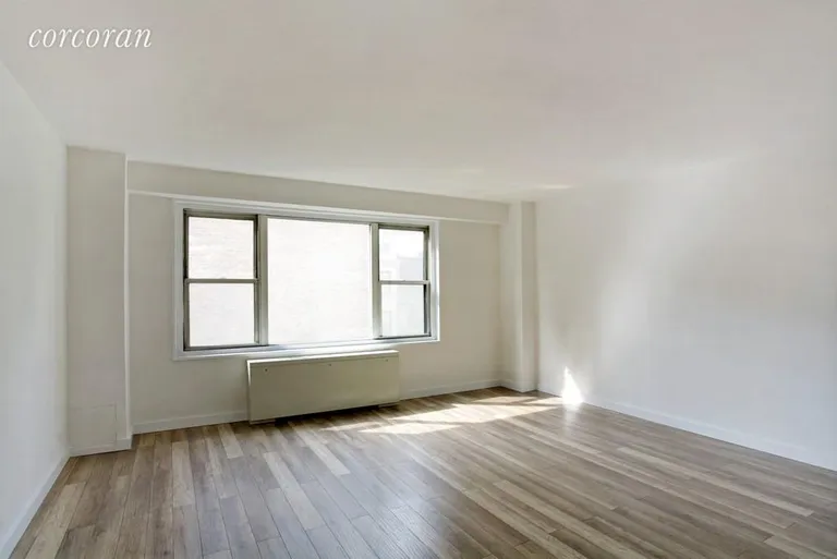 New York City Real Estate | View 220 East 60th Street, 4E | 1 Bed, 1 Bath | View 1