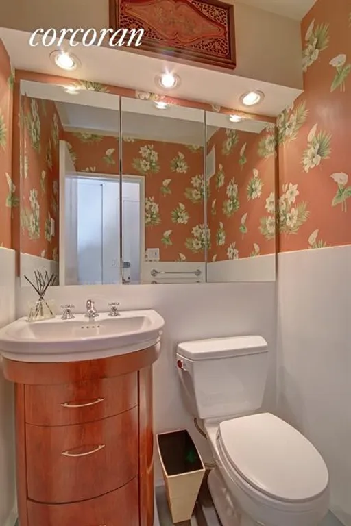 New York City Real Estate | View 111 East 85th Street, 9G | Powder Room | View 7