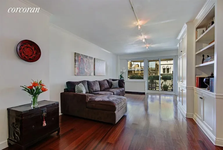 New York City Real Estate | View 111 East 85th Street, 9G | 2 Beds, 2 Baths | View 1