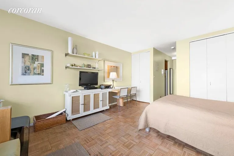 New York City Real Estate | View 393 West 49th Street, 4CC | room 1 | View 2