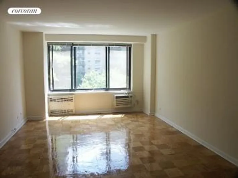 New York City Real Estate | View 382 Central Park West, 5H | Bright | View 3