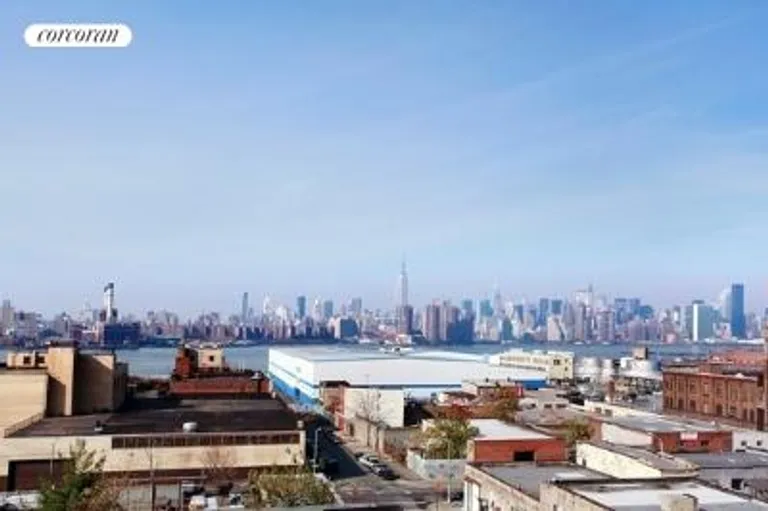 New York City Real Estate | View 70 Berry Street, 5C | room 4 | View 5