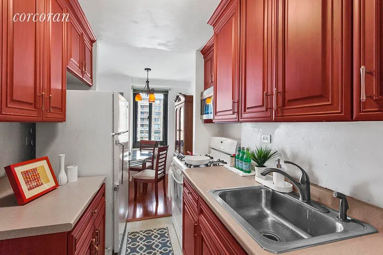 New York City Real Estate | View 185 Hall Street, 1216 | Modern kitchen | View 4
