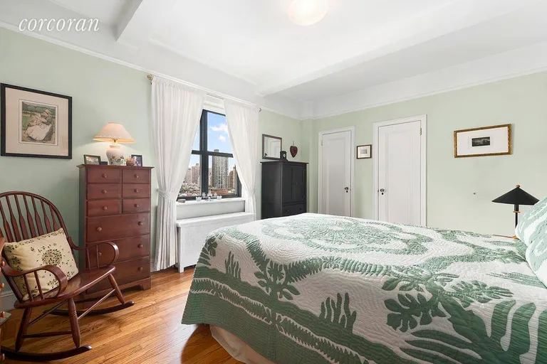 New York City Real Estate | View 229 East 79th Street, 15F | Master bedroom with 2 closets | View 4