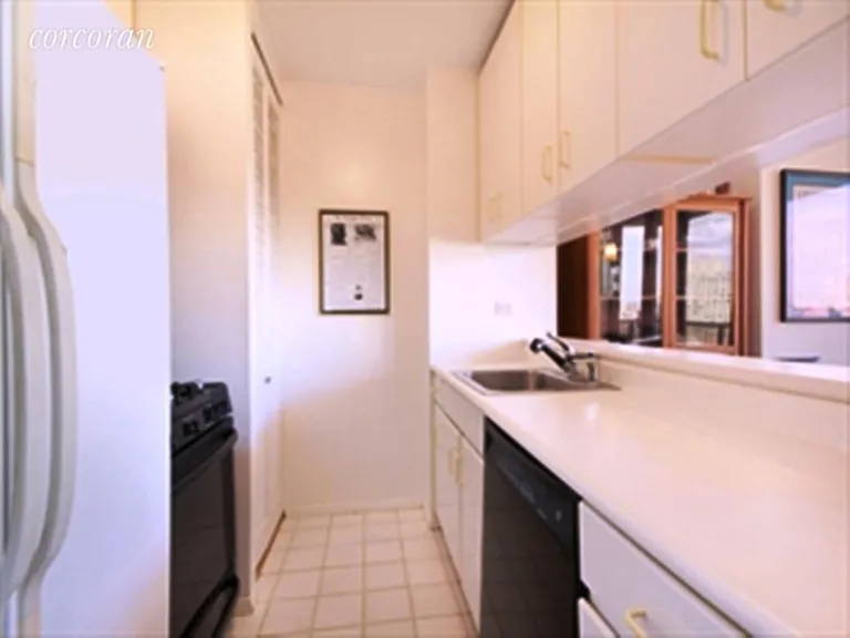 New York City Real Estate | View 161 West 61st Street, 28E | room 4 | View 5