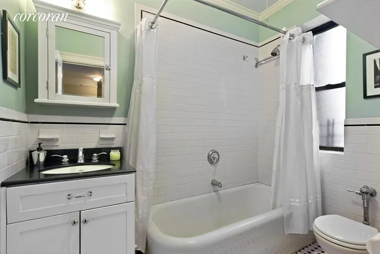 New York City Real Estate | View 315 East 80th Street, 4H | Bathroom | View 6