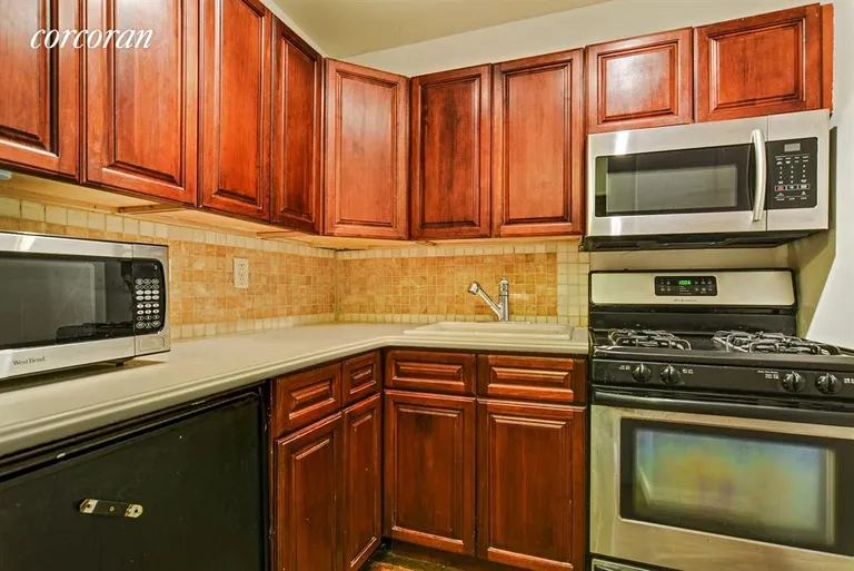 New York City Real Estate | View 185 Hall Street, 107 | Kitchen | View 3