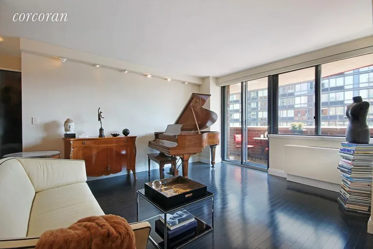 New York City Real Estate | View 233 East 86th Street, 19A | 2 Beds, 2 Baths | View 1