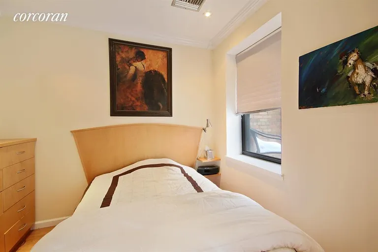 New York City Real Estate | View 253 West 73rd Street, 7J | room 2 | View 3