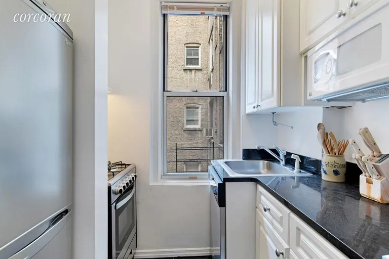 New York City Real Estate | View 306 West 100th Street, 55 | room 3 | View 4