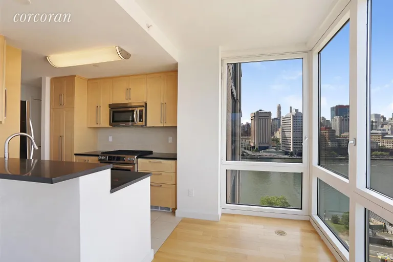 New York City Real Estate | View 415 Main Street, 15A | Dining Area | View 10