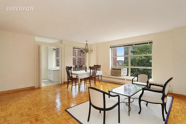 New York City Real Estate | View 90 La Salle Street, 7D | 2 Beds, 1 Bath | View 1