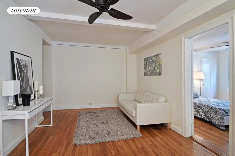 New York City Real Estate | View 333 East 43rd Street, 816 | Living Room | View 3