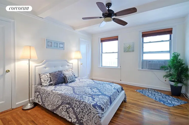 New York City Real Estate | View 333 East 43rd Street, 816 | Bedroom | View 5