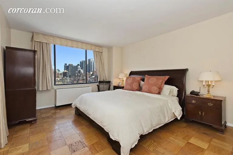 New York City Real Estate | View 309 East 49th Street, 18A | room 3 | View 4