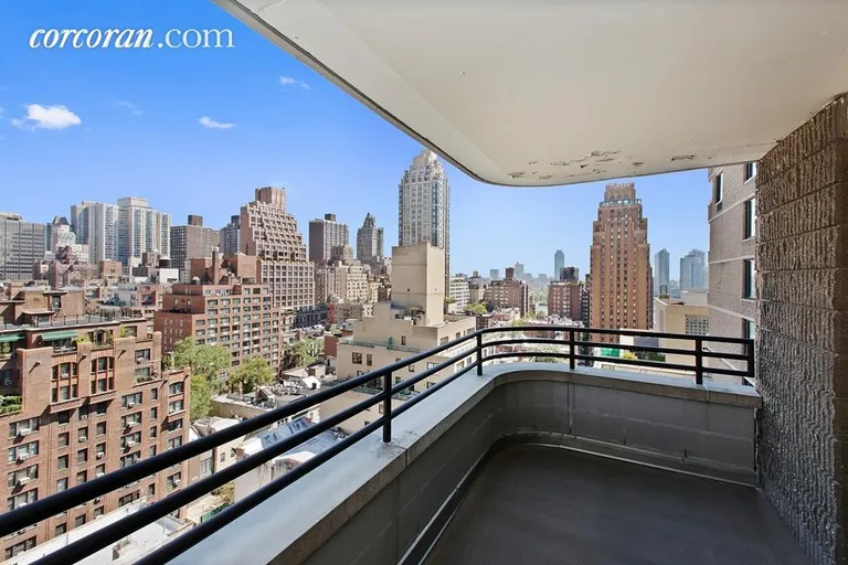 New York City Real Estate | View 309 East 49th Street, 18A | room 4 | View 5