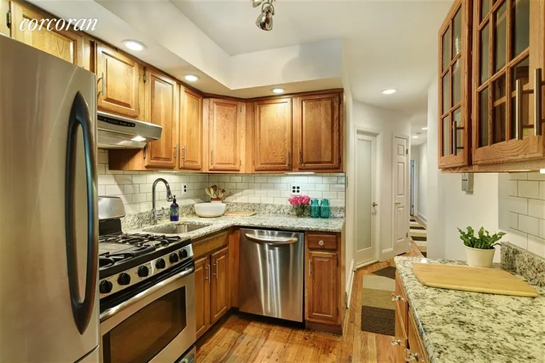 New York City Real Estate | View 654 Carroll Street, 2L | room 2 | View 3