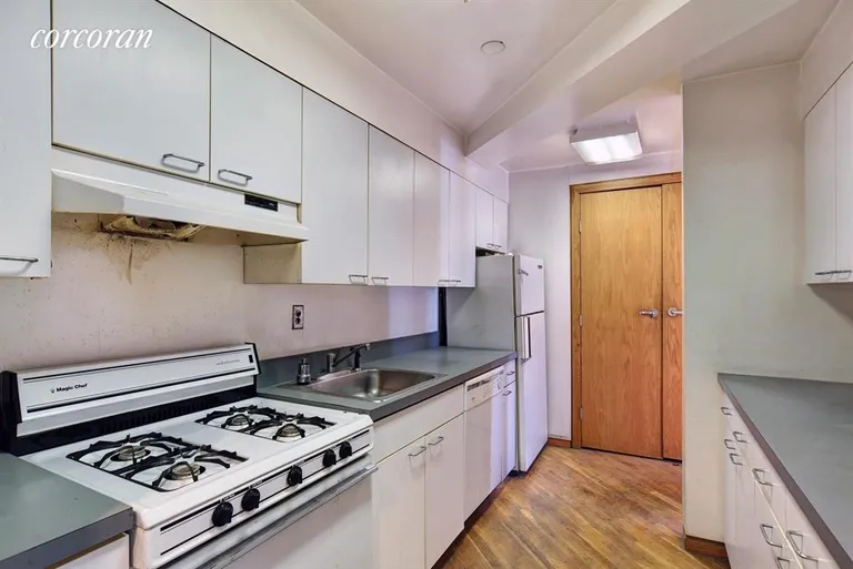 New York City Real Estate | View 100 Lexington Avenue, 3L | Kitchen | View 2