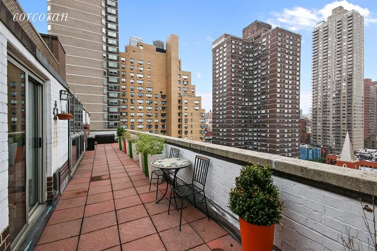 New York City Real Estate | View 225 East 86th Street, PH1 | Kitchen | View 3