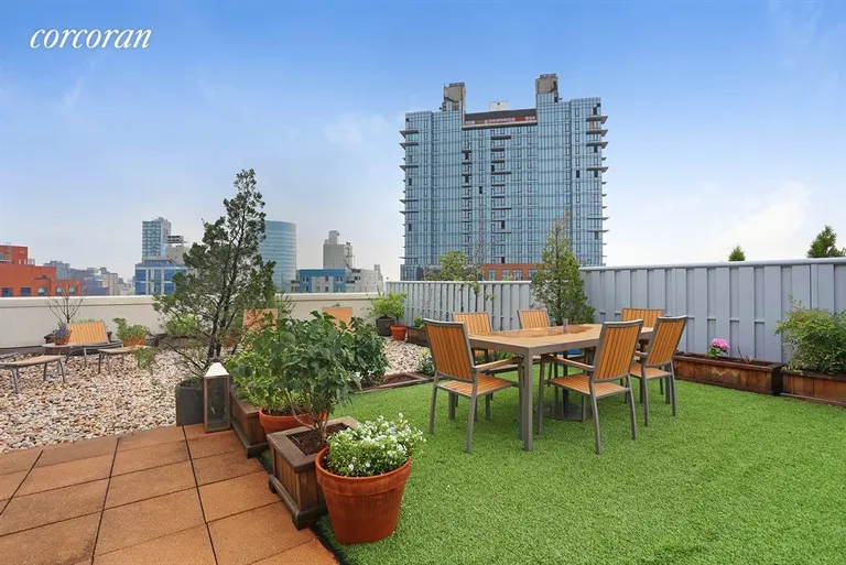 New York City Real Estate | View 27-28 Thomson Avenue, 804 | 1 Bed, 2 Baths | View 1